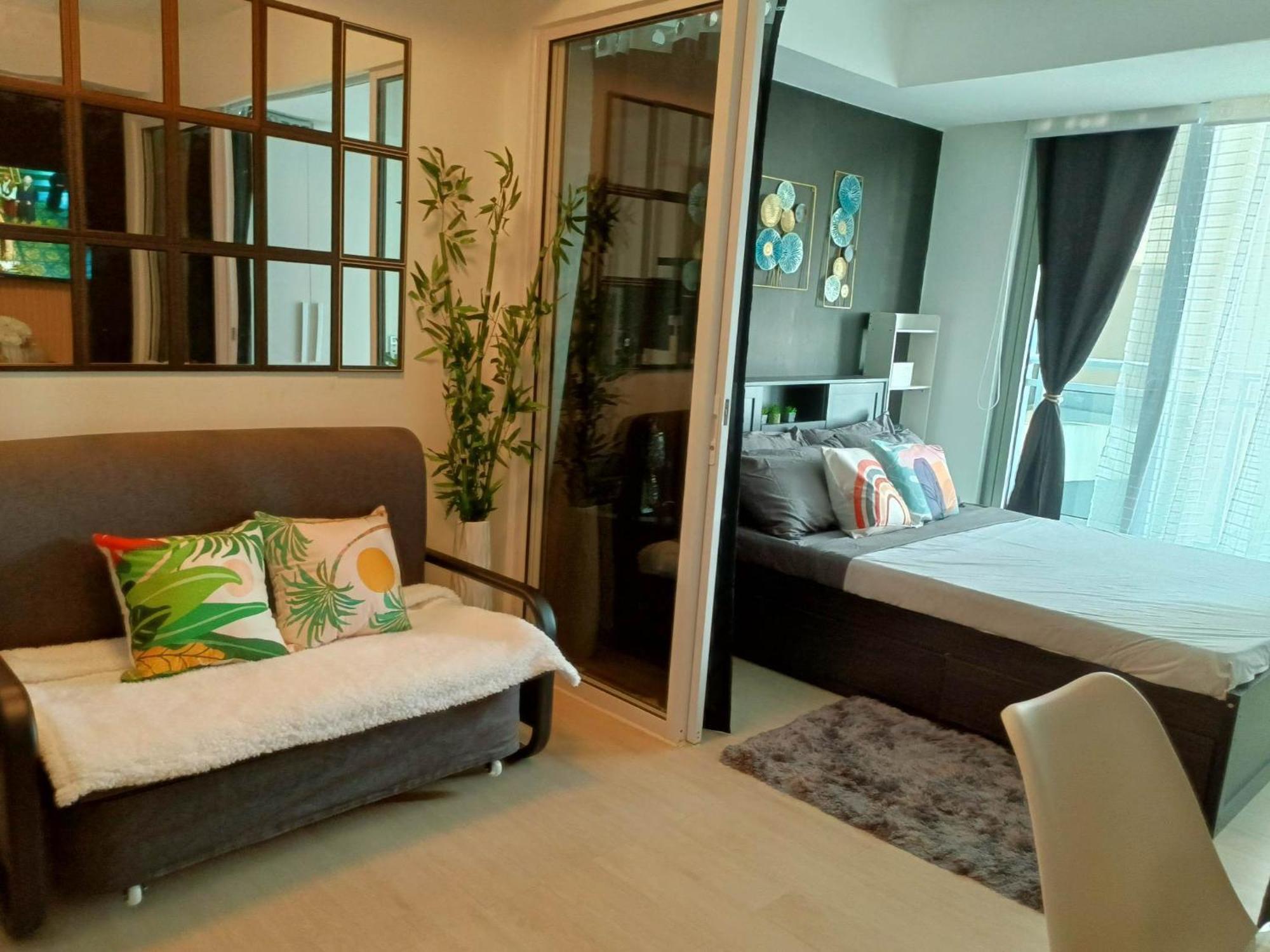 Beach Front Living In The Heart Of The City, Azure Residences Manila Exterior photo